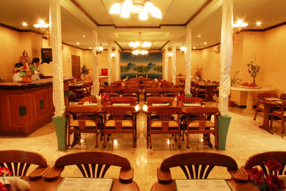 Satelit Hotel Surabaya Eksteriør bilde