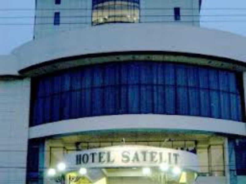Satelit Hotel Surabaya Eksteriør bilde